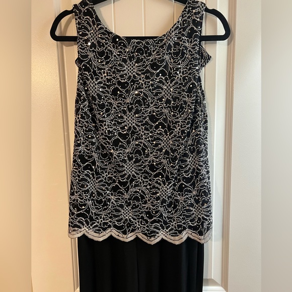 Black and Silver Sparkle Romper Size 6, worn 1 time - Picture 2 of 5